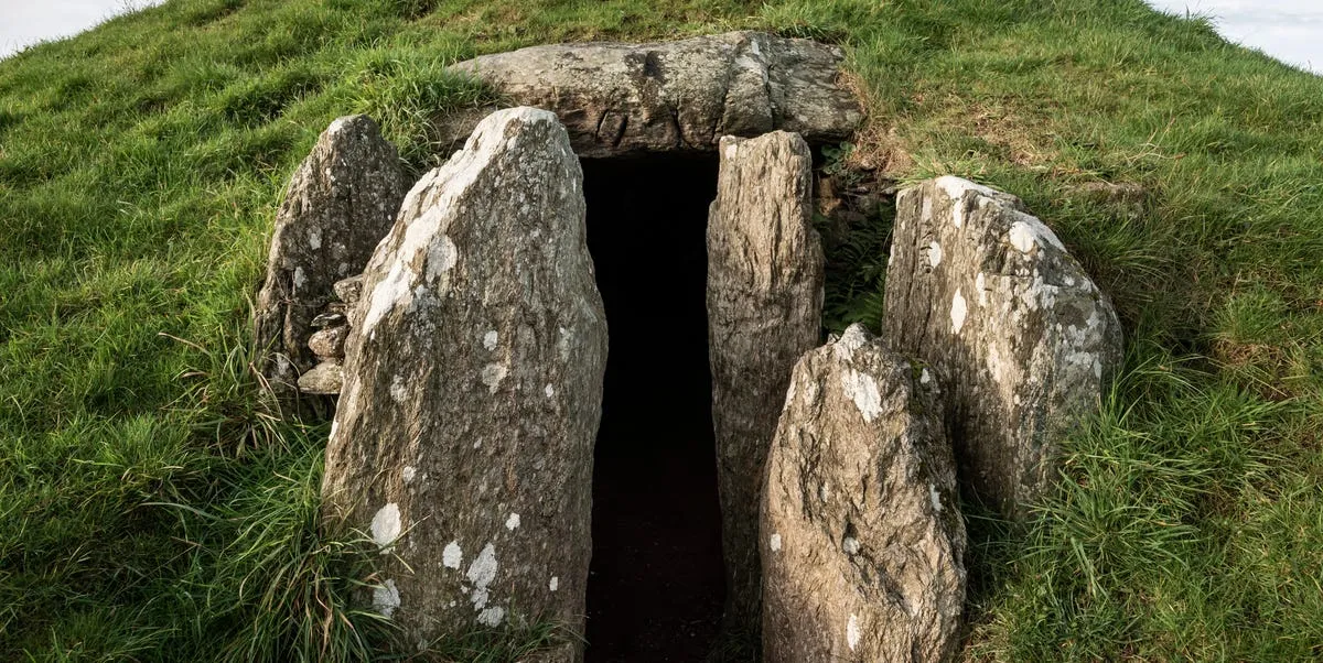 Archeologen vinden opmerkelijke 5.000 jaar oude graftombe in Spanje